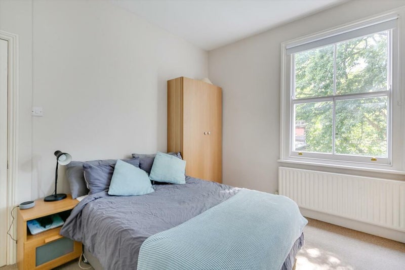 Room Mayflower Road in Greater London