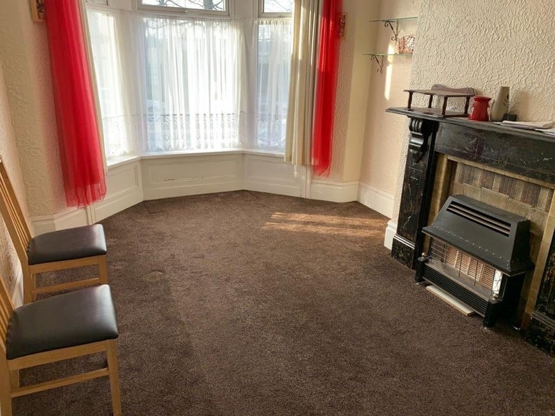 Room Legrams Lane in Bradford