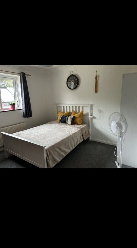 Room Willow Tree Rise in Bournemouth
