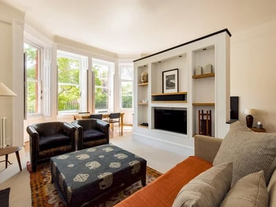 Flat Harrington Gardens in Greater London