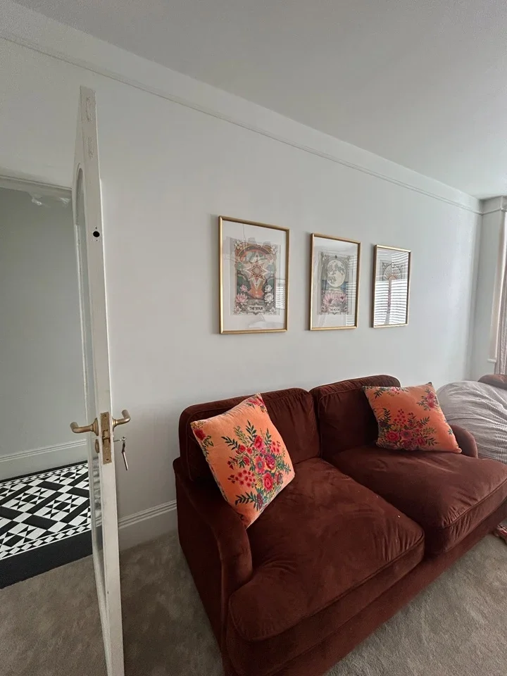 House Newman Close in Greater London