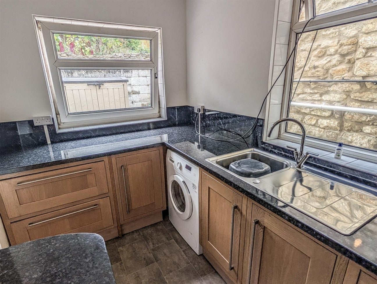 Flat Cambridge Avenue in Dursley