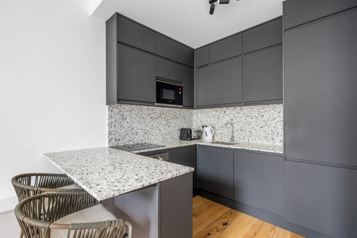 Flat Coleherne Road in Greater London
