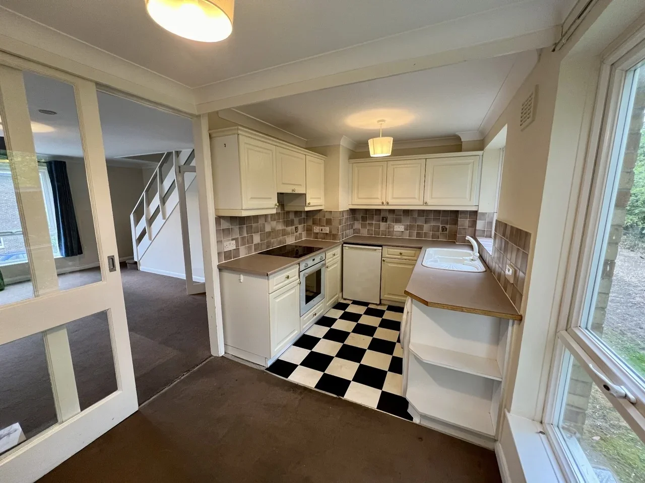 Flat Broadlands Court in Bracknell
