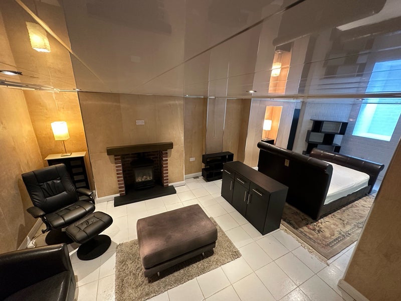 Room Clarence Embankment in Cardiff