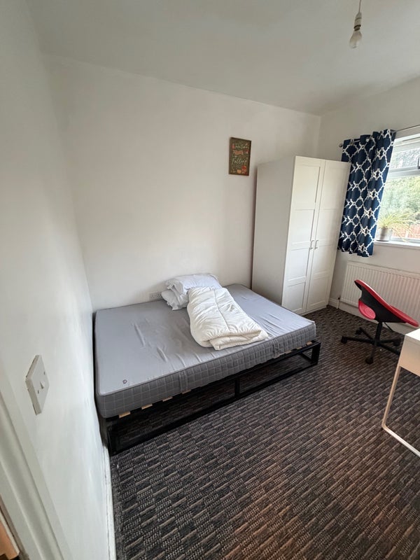 Room Gilbert Road in Sandwell