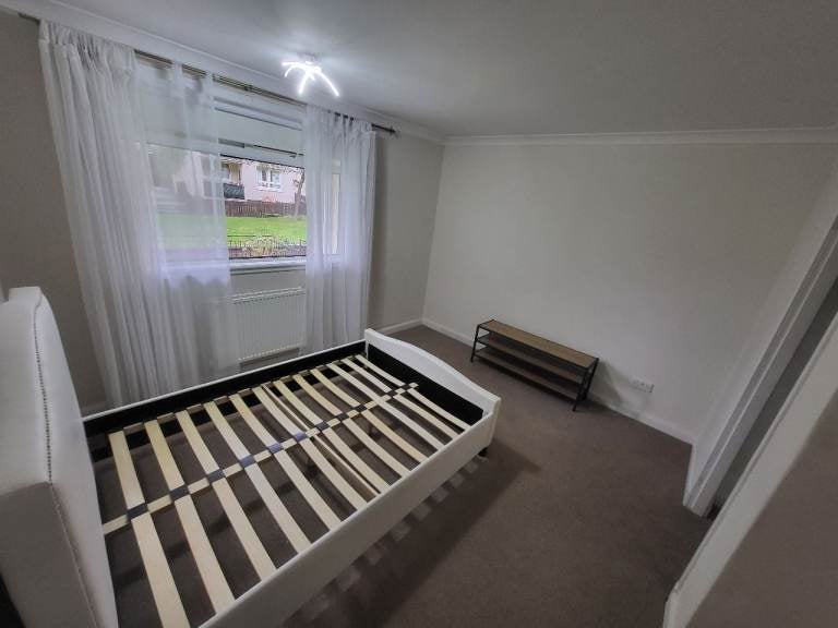 Flat Eddlewood Road in Glasgow