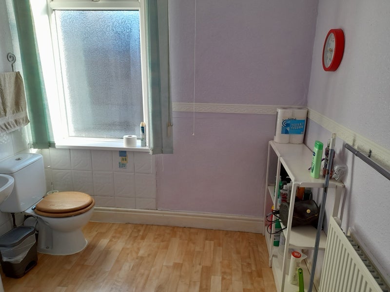 Room Essex Street in Borough of Pendle