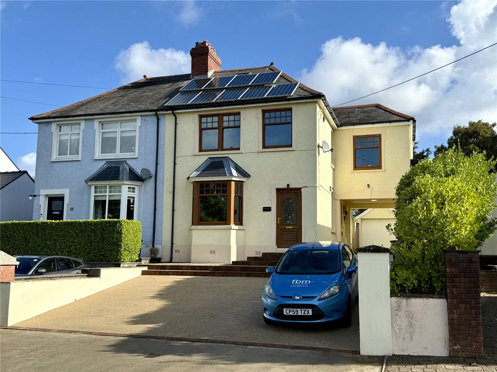 House Lower Lamphey Road in Pembroke