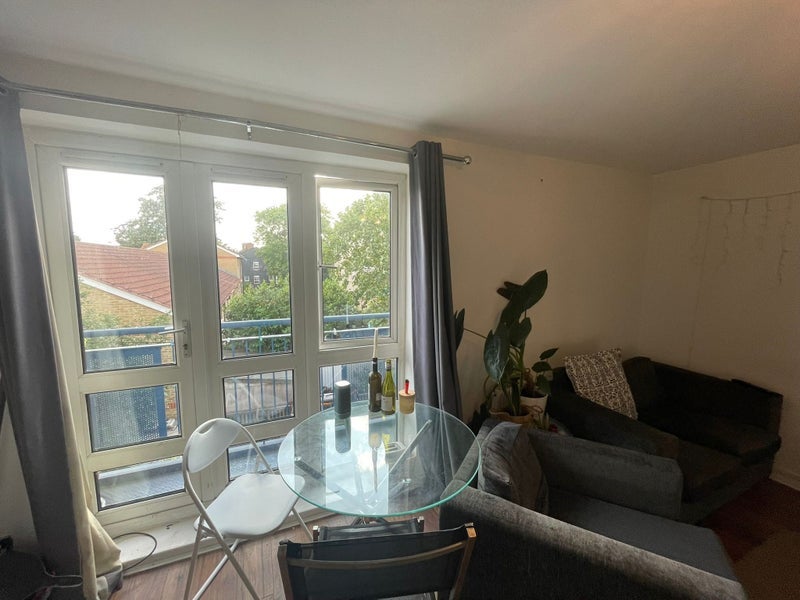 Room Alexandra Street in Greater London