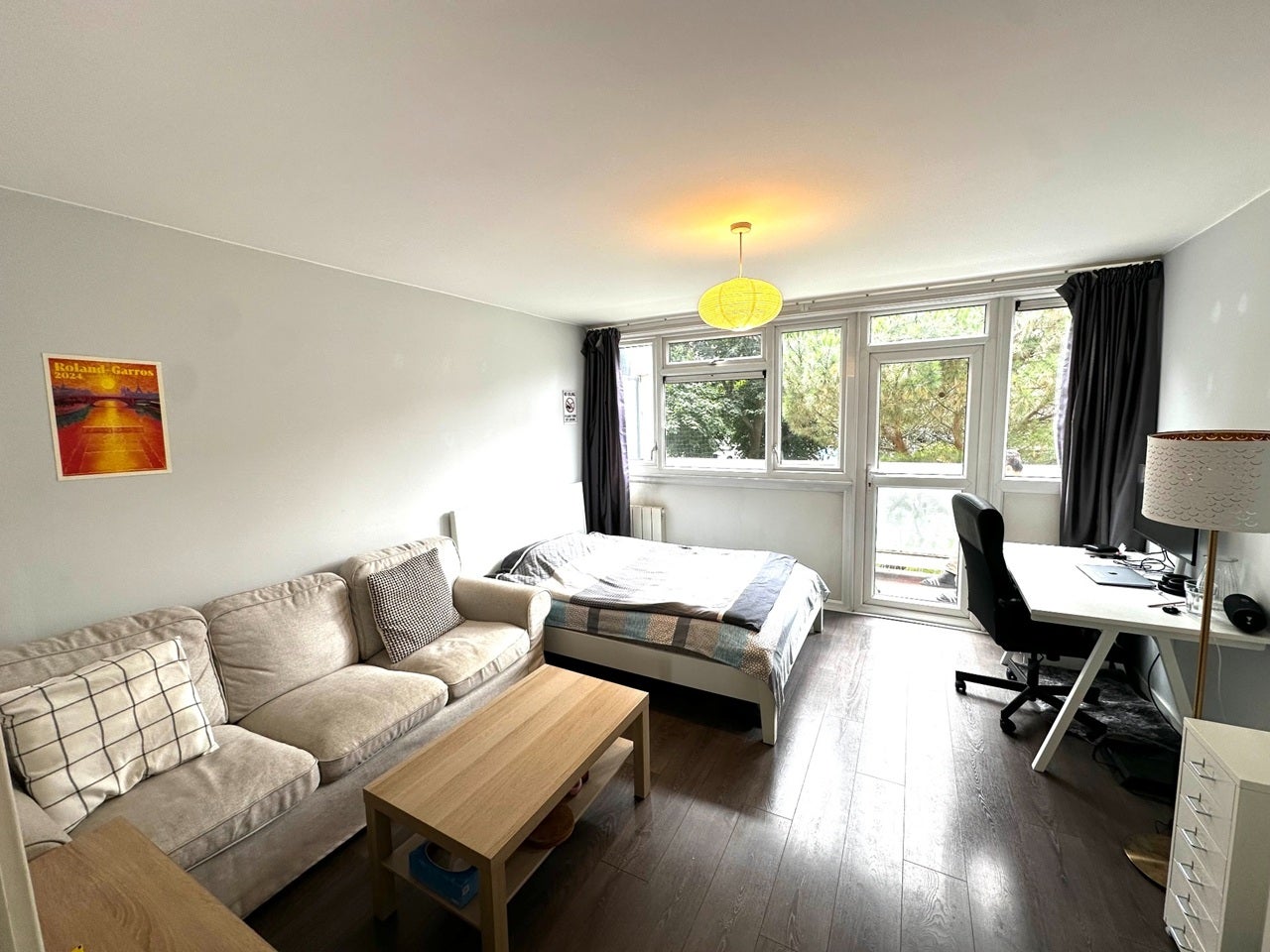 Flat Brangton Road in Greater London