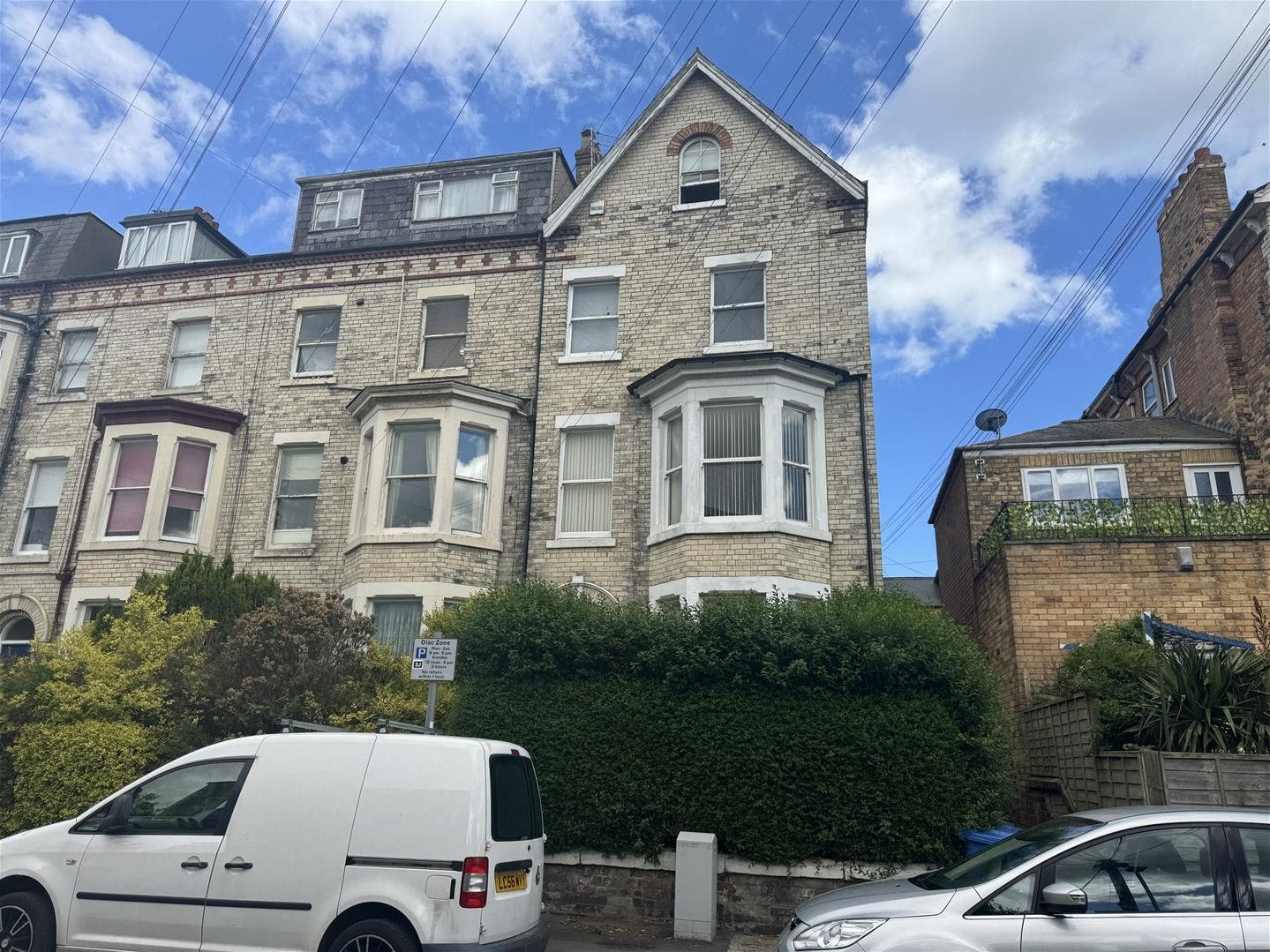 Flat Cromwell Terrace in Scarborough