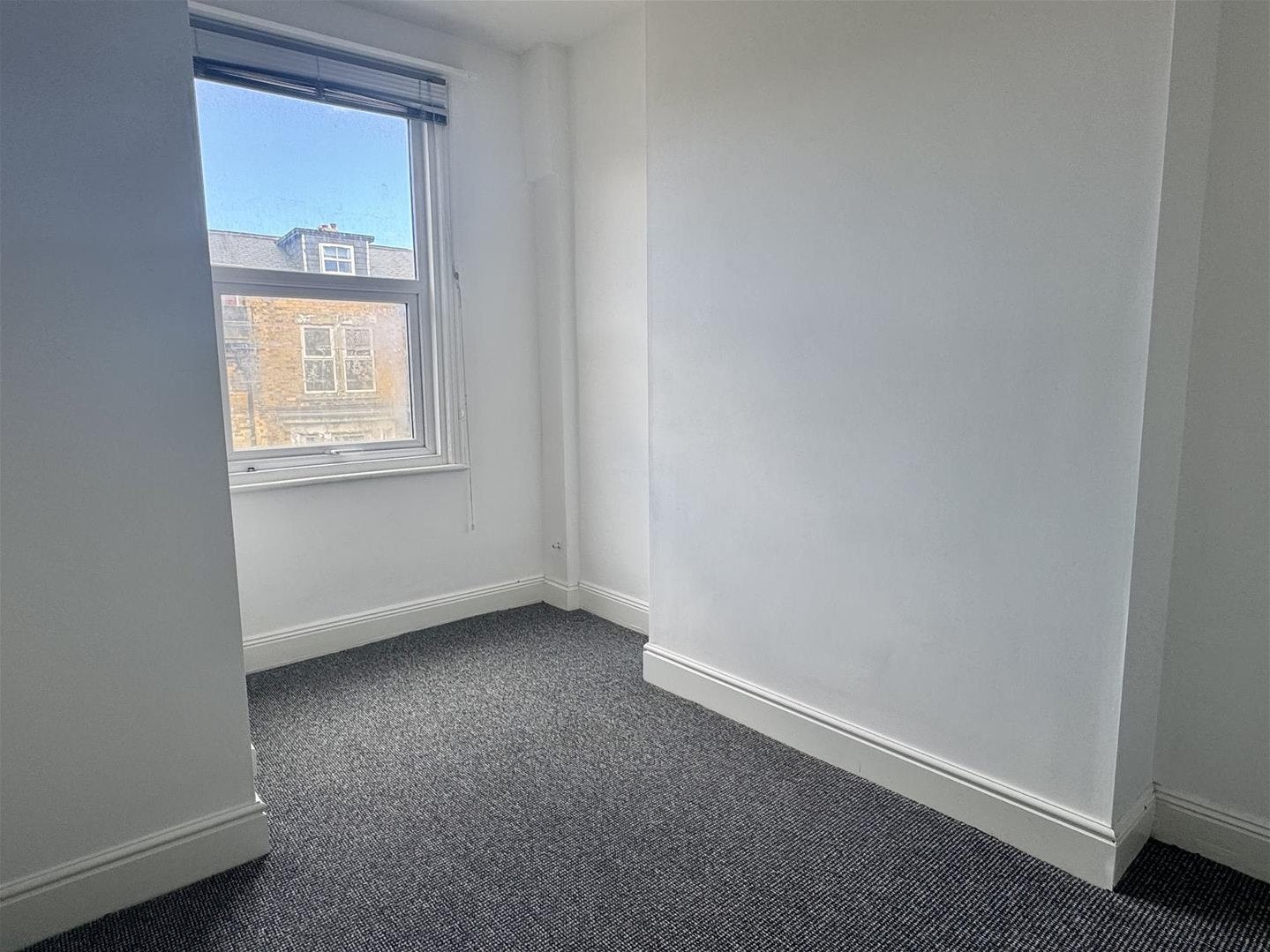 Flat Cromwell Terrace in Scarborough