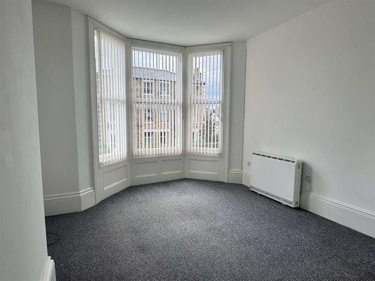 Flat Cromwell Terrace in Scarborough