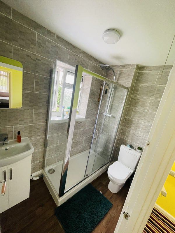 Room Hengham Road in Birmingham