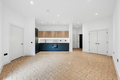 Flat Saint John's Hill in Greater London