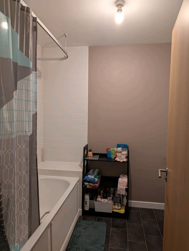 Room West Pilton Way in City of Edinburgh