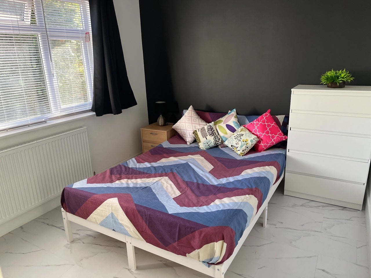 Room Grosvenor Avenue in Greater London