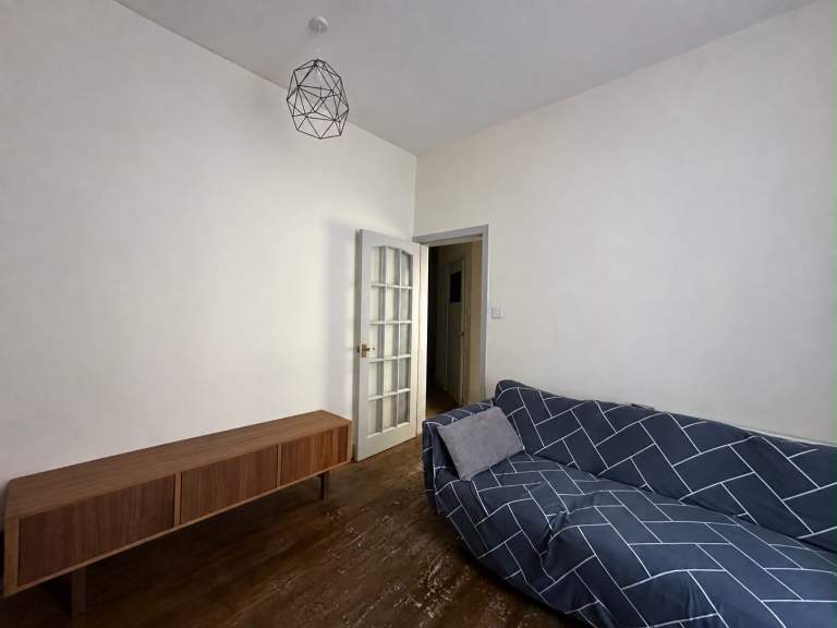 Flat Bothwell Street in City of Edinburgh