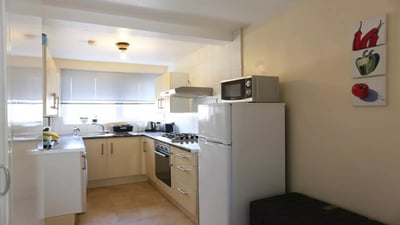 Room Cambridge Heath Road in Greater London