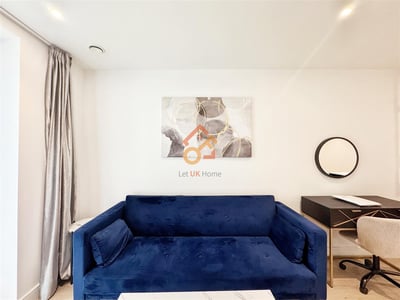 Flat Beresford Avenue in Greater London