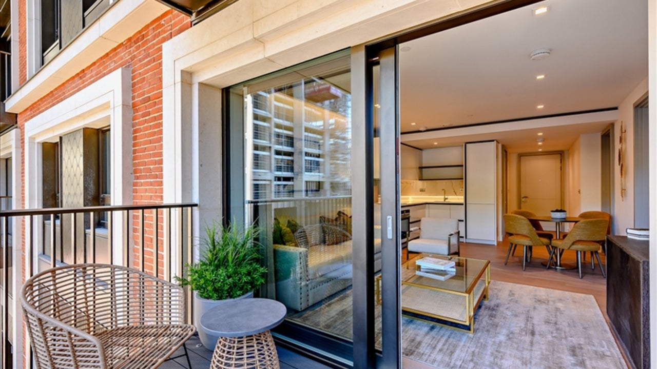 Flat Newcastle Place in City of Westminster