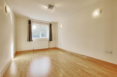 Flat Hawthorn Way in Cambridge