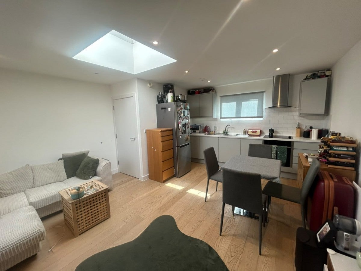 Flat Cheyne Walk in Greater London