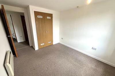 Flat Hollow Stone in Nottingham
