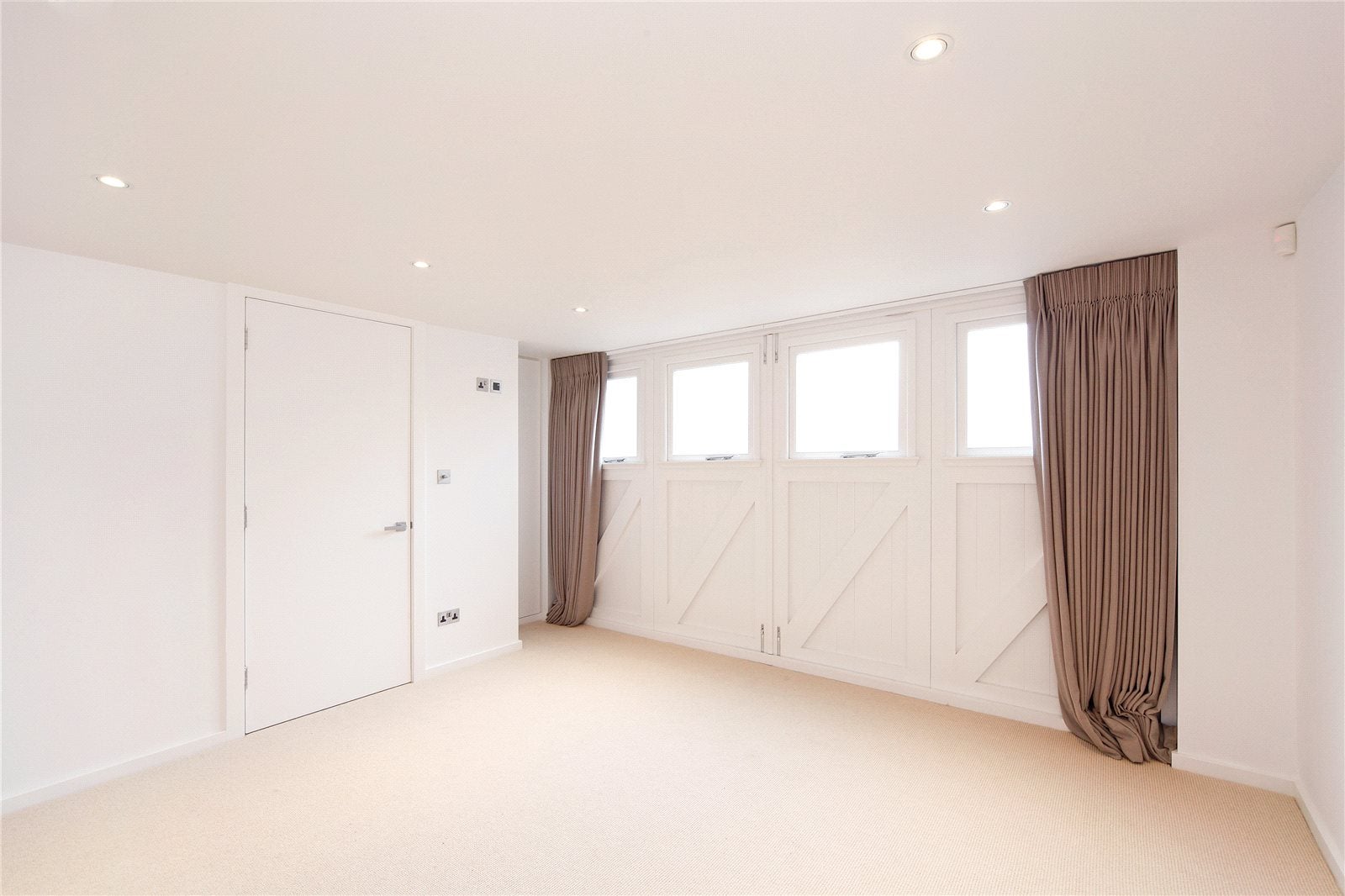 House Kelfield Mews in Greater London
