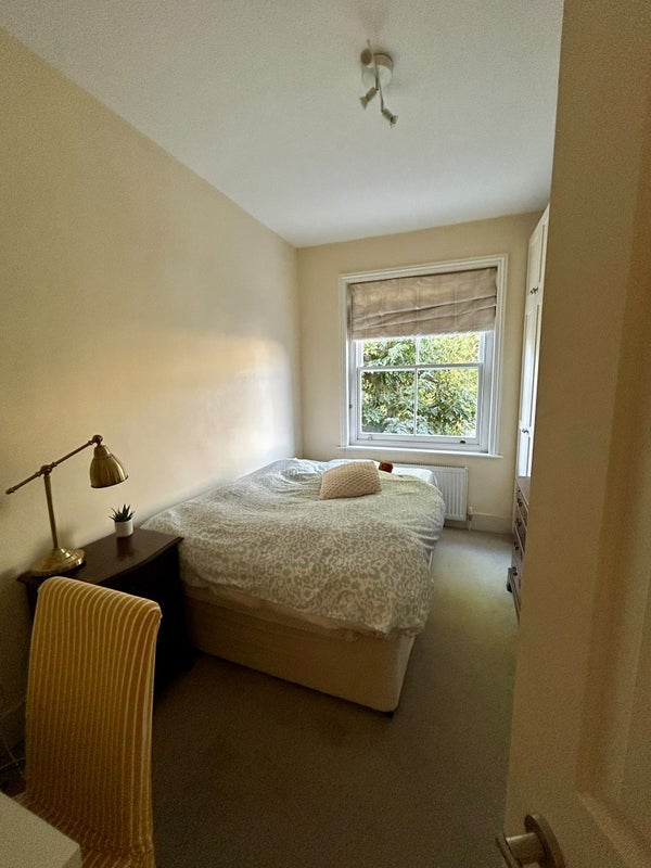 Flat Peterborough Villas in Greater London