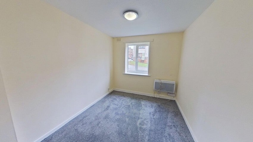 Flat Walker Drive in Bradford