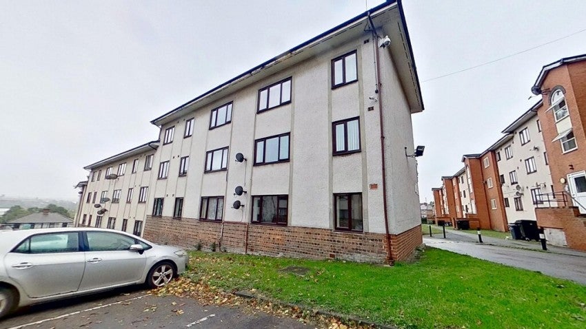 Flat Walker Drive in Bradford