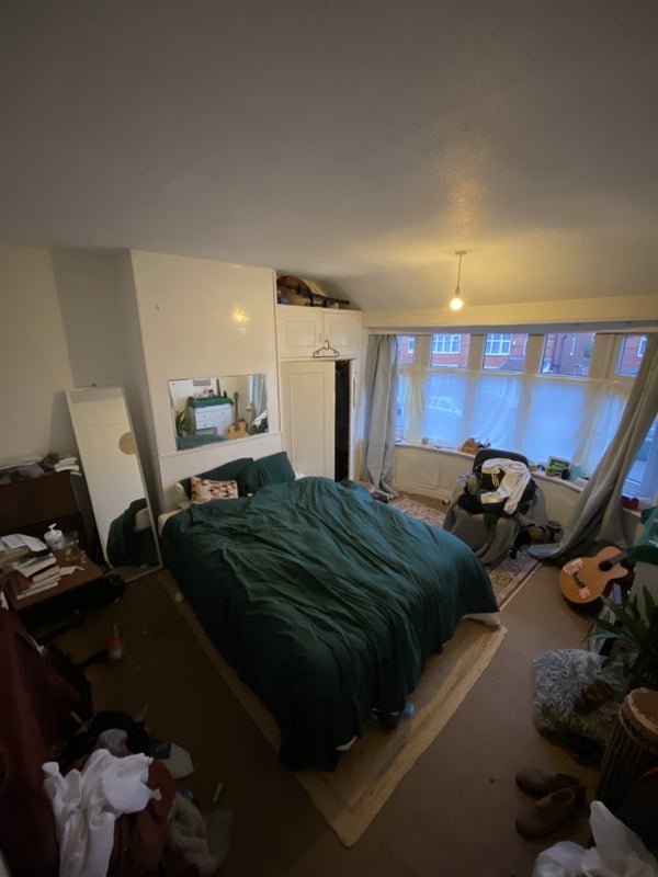 Room Brookleigh Road in Manchester
