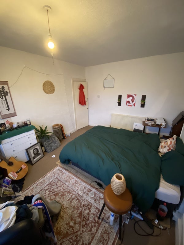 Room Brookleigh Road in Manchester