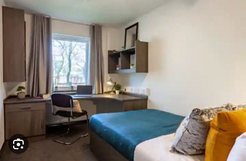 Room Great Shaw Street in Preston