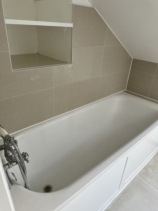 Flat Kingsthorpe Road in Greater London