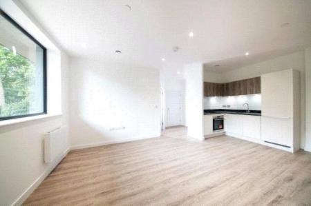 Flat Ashwood Way in Basingstoke and Deane