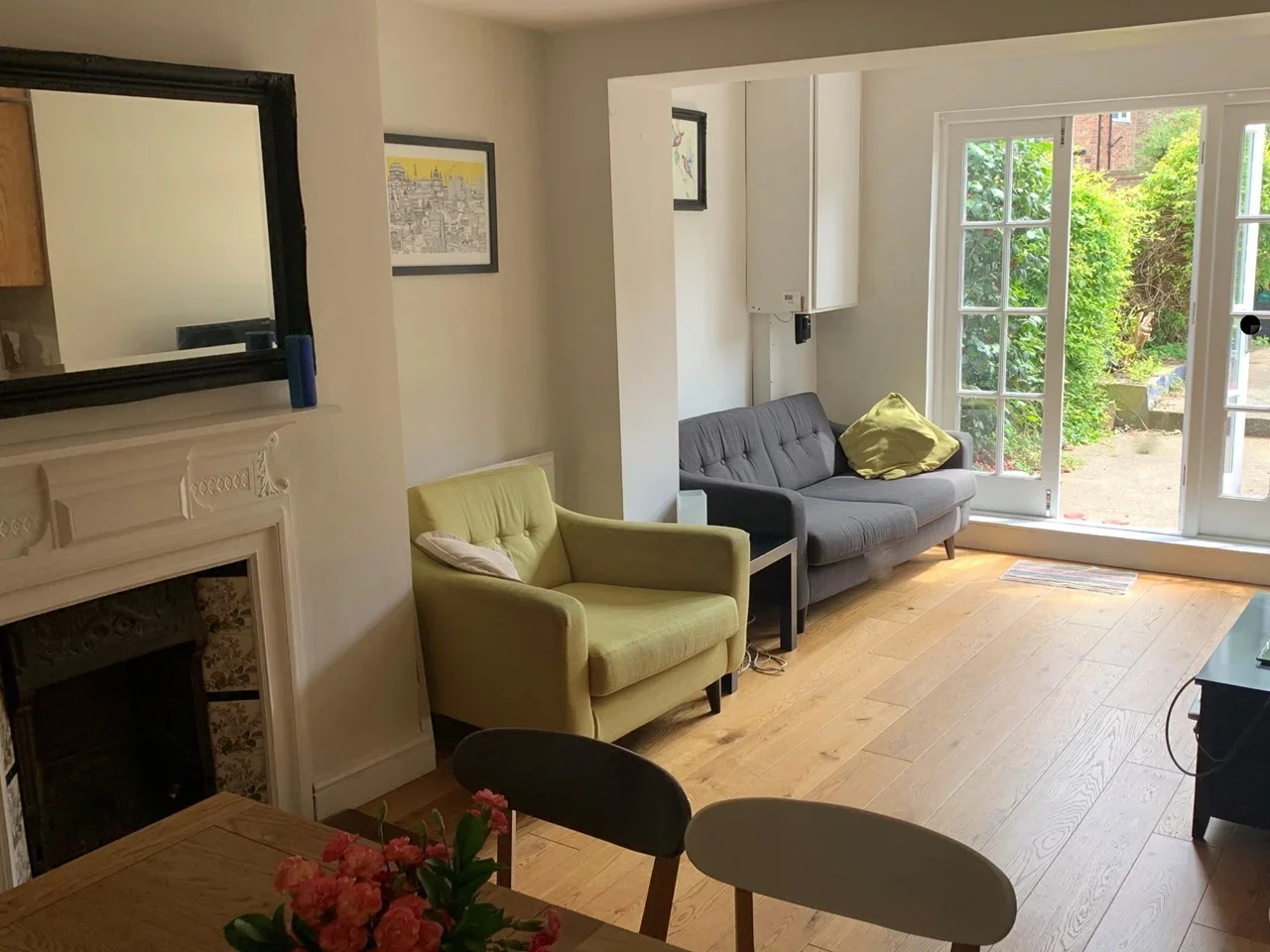 Flat Mildmay Road in Greater London