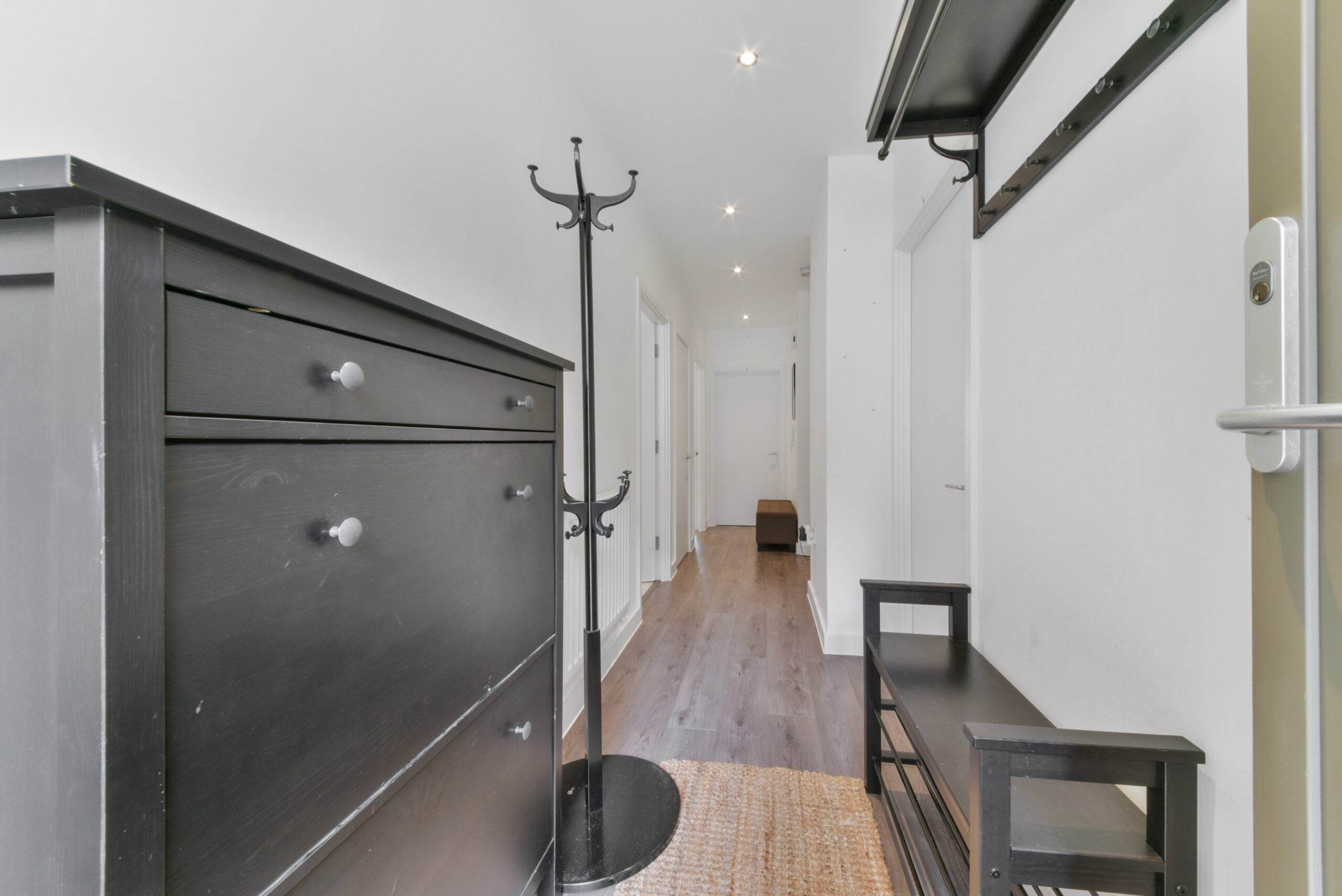 Flat Shackleton Way in Greater London