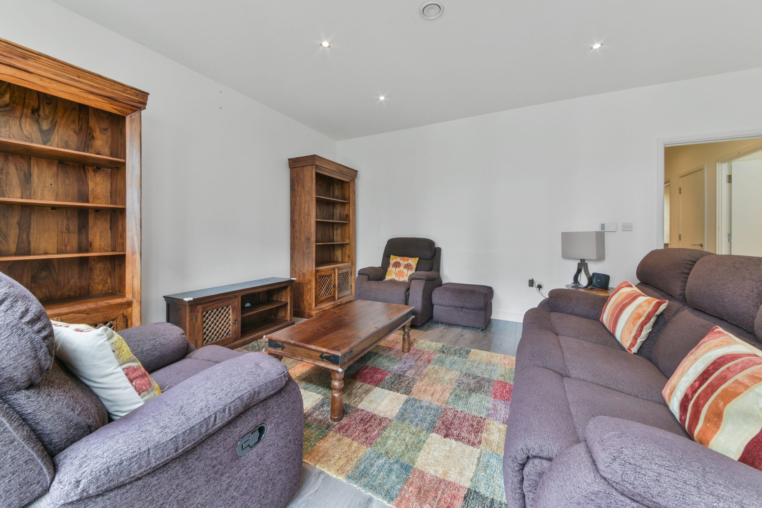 Flat Shackleton Way in Greater London