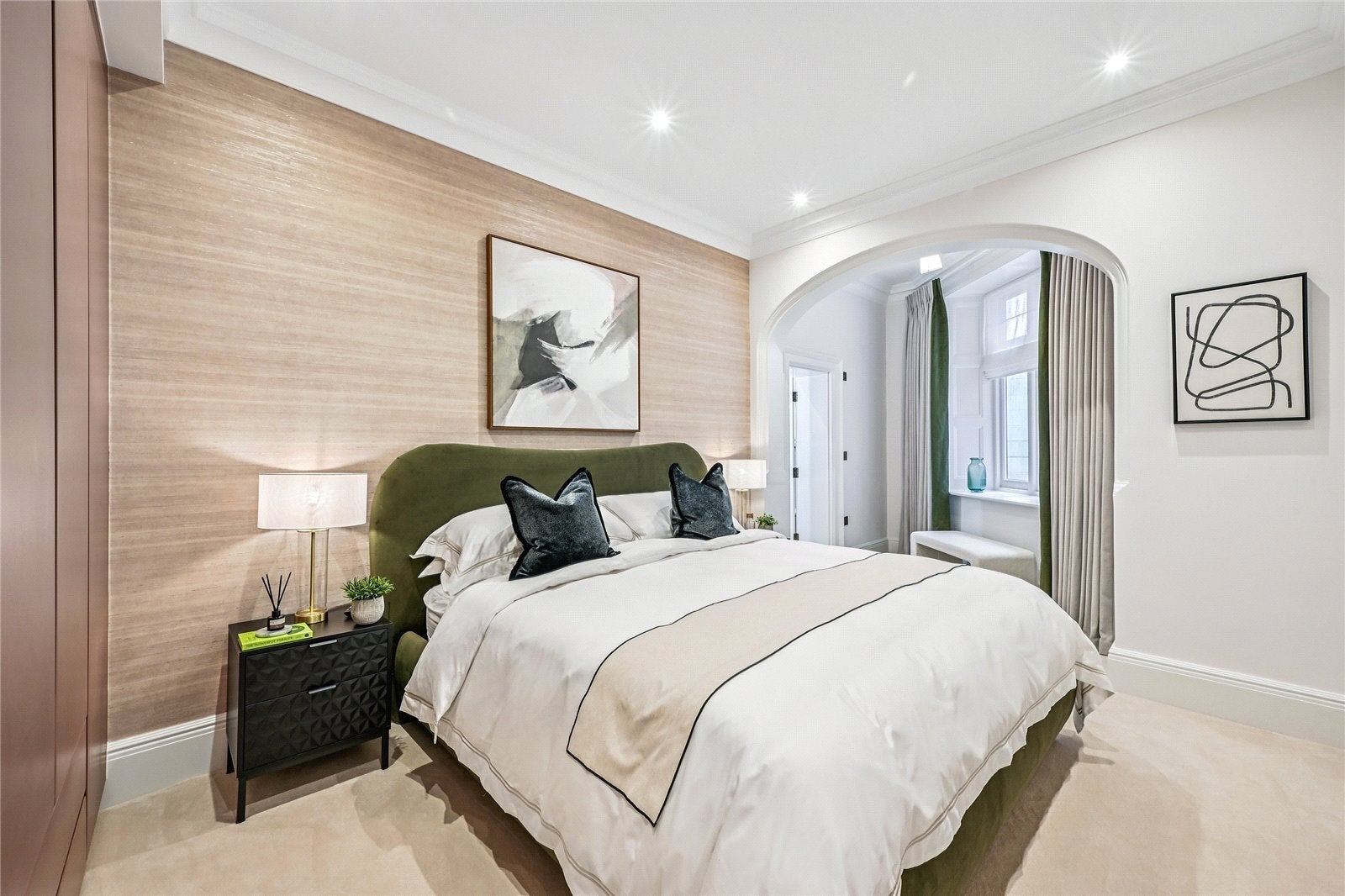 Flat Stratton Street in City of Westminster