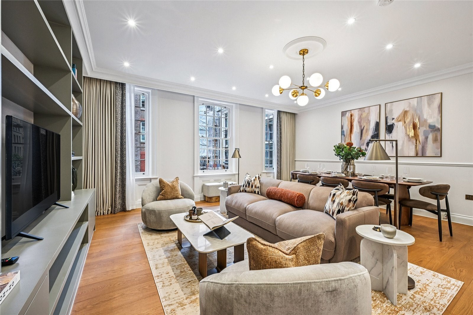 Flat Stratton Street in City of Westminster