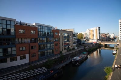 Flat Bank Street in Greater London