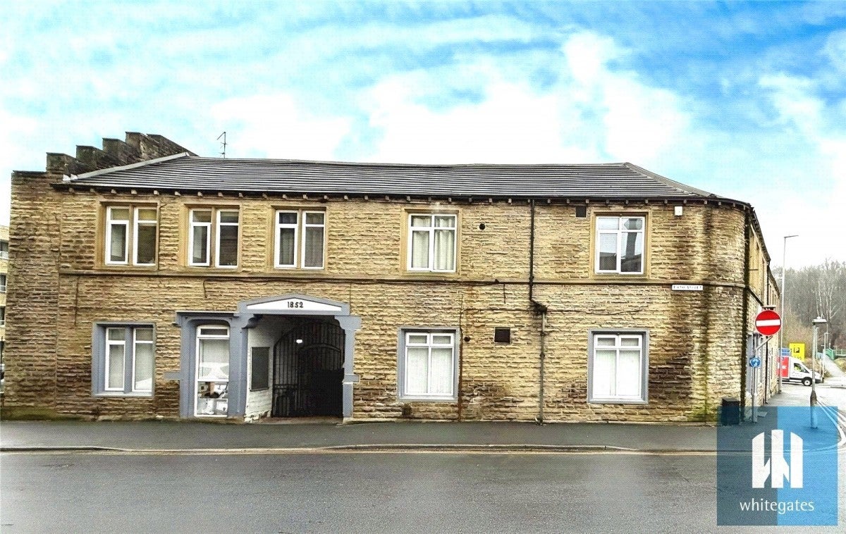 Room Firth Street in Kirklees