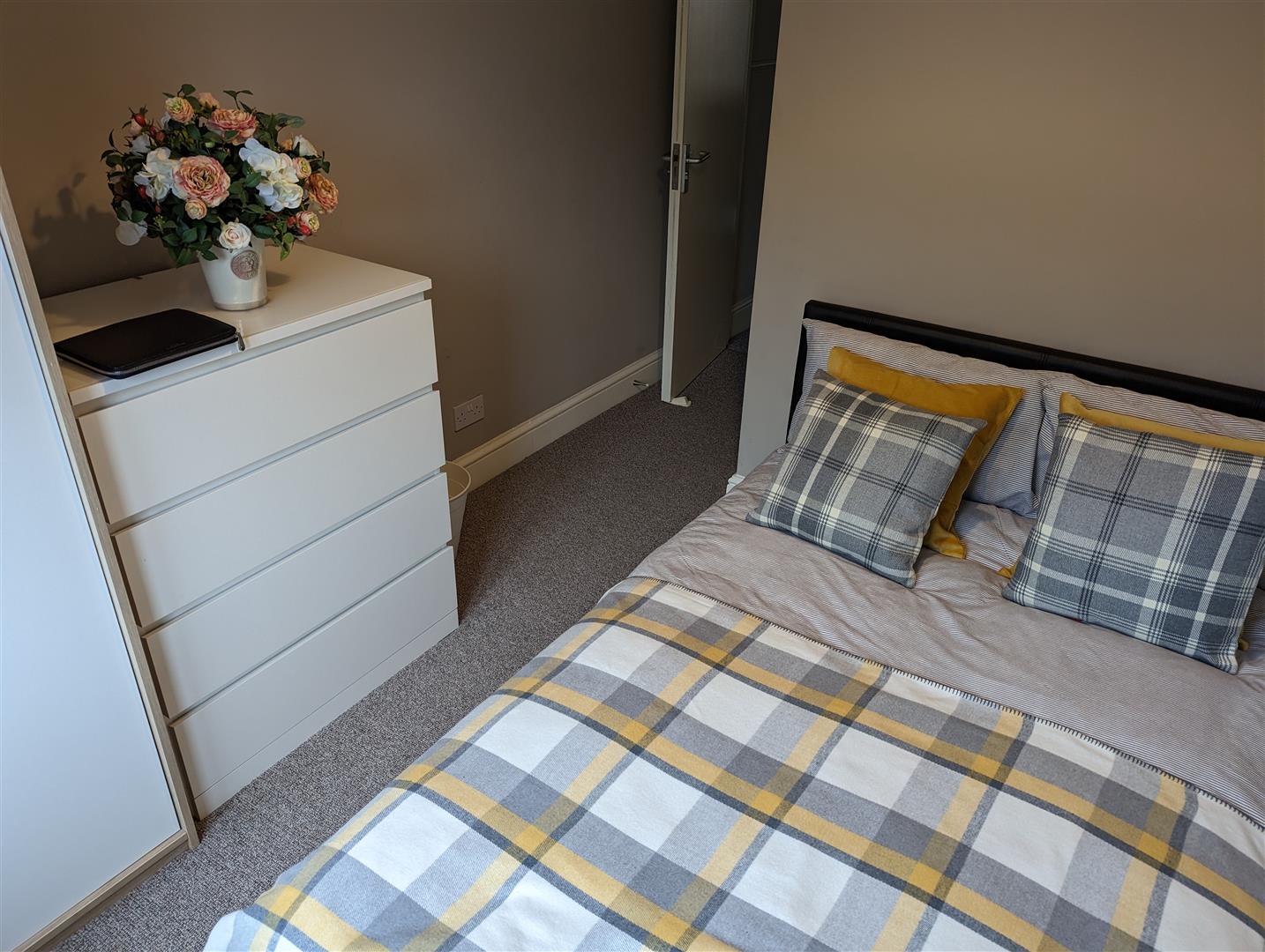 Room Abington Grove in Northampton
