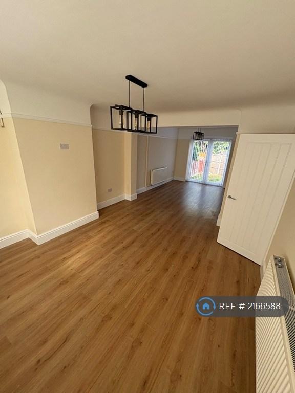 House Penrose Avenue East in Huyton