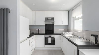 Flat Elgin Avenue in City of Westminster