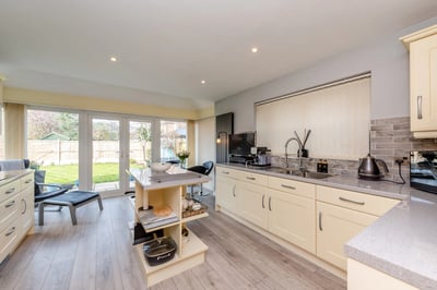 House Cwrt Cwellyn in Bretton