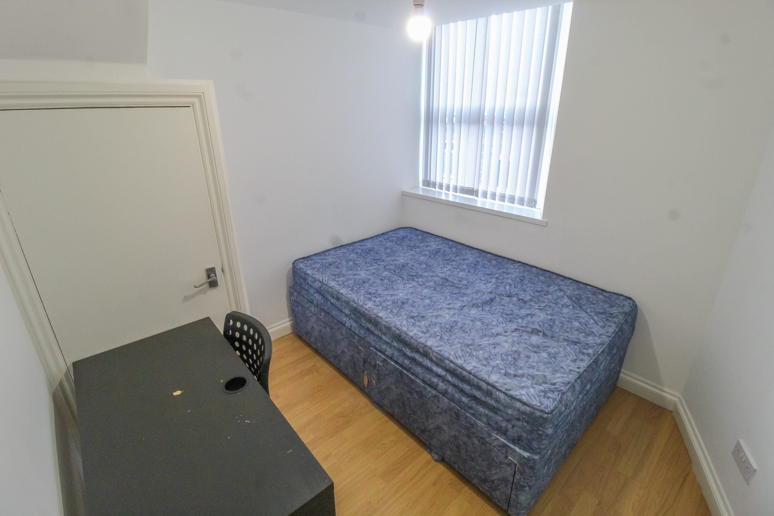 Room Meadow Street in Pontypridd